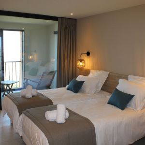 G_chambre-double-avec-jacuzzi-hotel-balagne-(10)