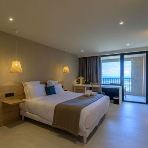 chambre-double-standard-vue-mer-proche-calvi (3)