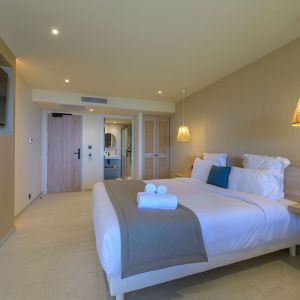 chambre-double-standard-vue-mer-proche-calvi (6)