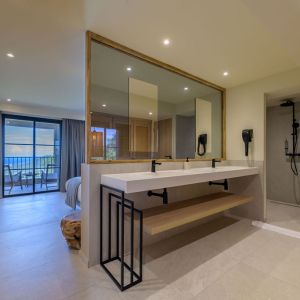 chambre-double-superieure-vue-mer-proche-calvi (19)