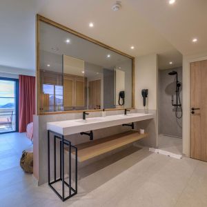chambre-double-superieure-vue-mer-proche-calvi (2)