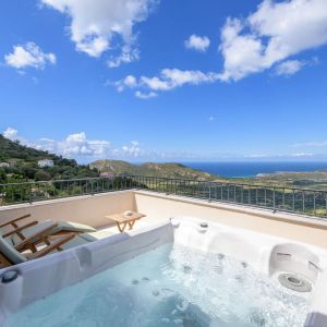 hotel-proche-calvi-chambre-double-jacuzzi-vue-mer (1)