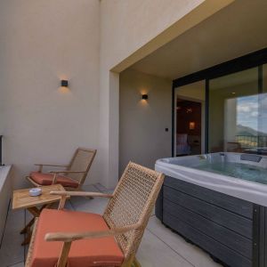 suite-vue-mer-jacuzzi-hotel-proche-calvi-ile-rousse (1)